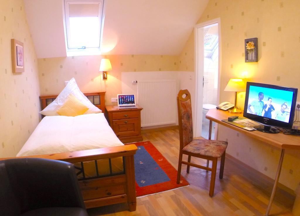 Hotel Maurer Saarwellingen Eksteriør bilde